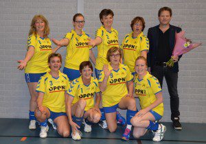 Open 32  nieuwe kledingsponsor dames 5 Spiker