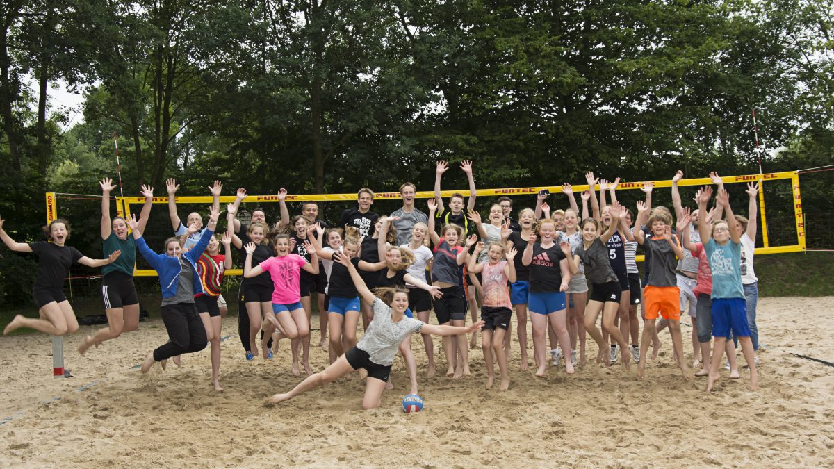 SPIKER JEUGD OP KAMP